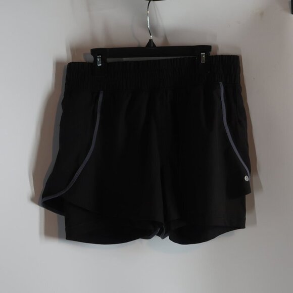 Layer 8 Women's Black Athletic Shorts Size Medium - Picture 1 of 11